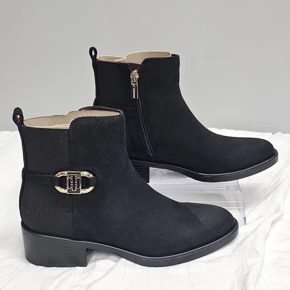 TOMMY HILFIGER Women's Black Suede Imiera Zippered Ankle Boots Size 9.5 NEW - Picture 2 of 11